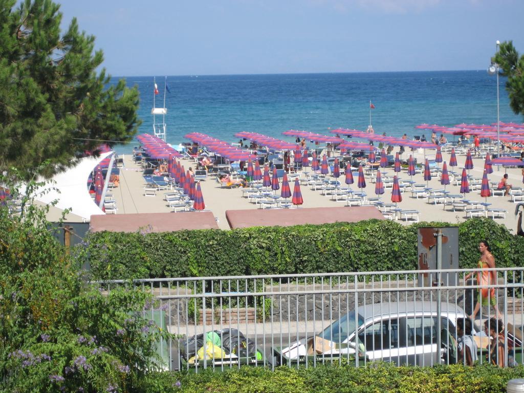 B&B Baia Delle Sirene Giardini Naxos Δωμάτιο φωτογραφία