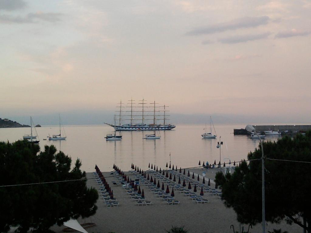 B&B Baia Delle Sirene Giardini Naxos Εξωτερικό φωτογραφία